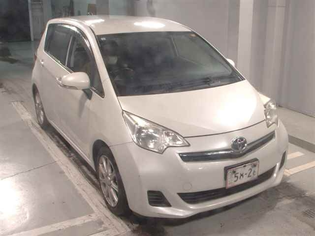 TOYOTA RACTIS 2013