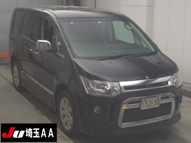 MITSUBISHI DELICA D5