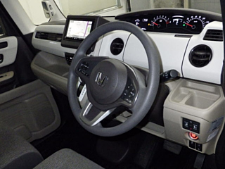 HONDA N BOX 2017