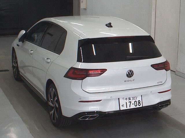 VOLKSWAGEN GOLF 2024