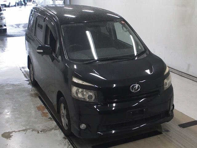 TOYOTA VOXY 2008