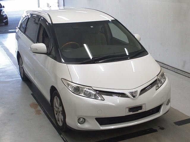TOYOTA ESTIMA 2010