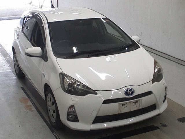 TOYOTA AQUA 2012