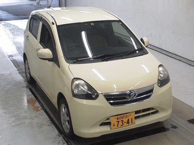 DAIHATSU MIRA E S 2012