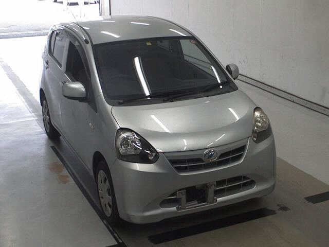 DAIHATSU MIRA E S 2012