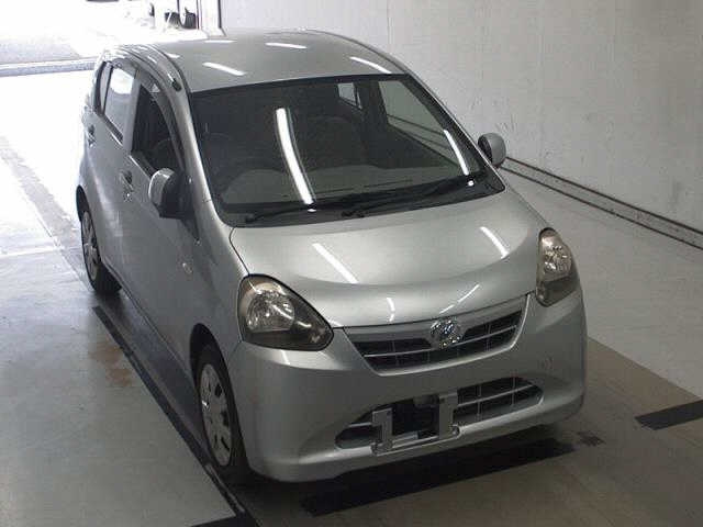 DAIHATSU MIRA E S 2013