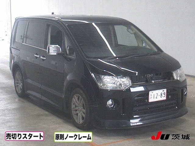MITSUBISHI DELICA D5 2008