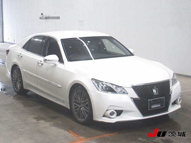 TOYOTA CROWN 2013