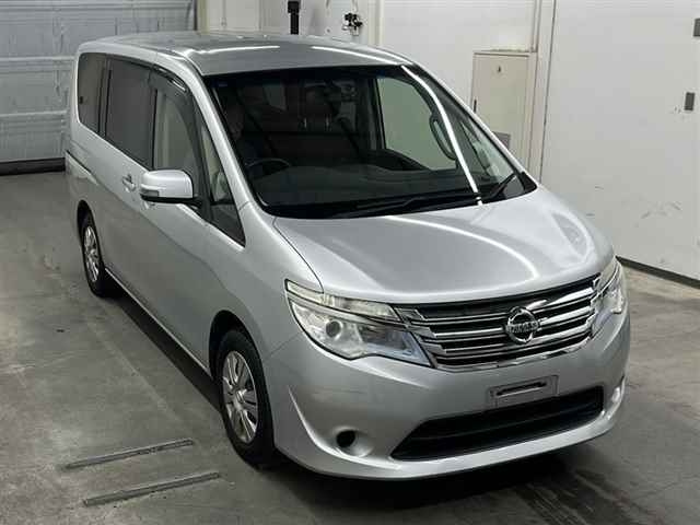 NISSAN SERENA 2015
