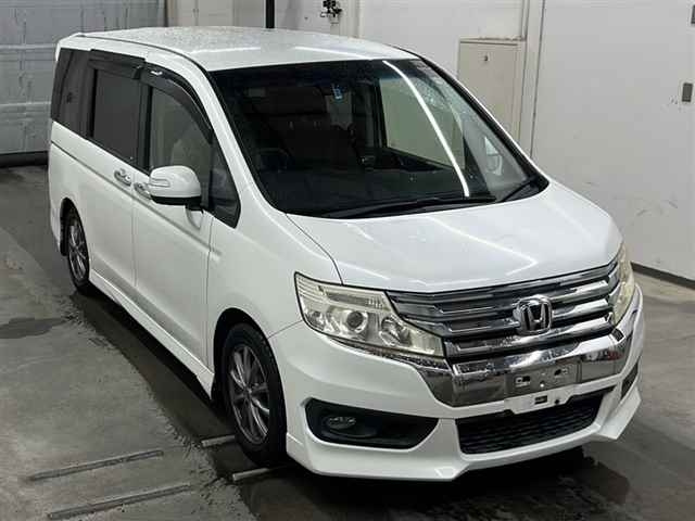 HONDA STEP WAGON 2012