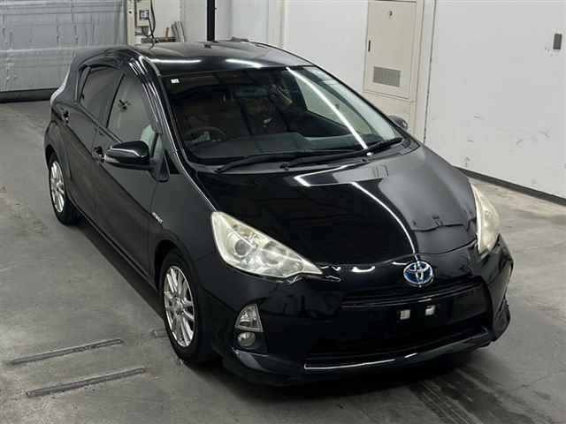 TOYOTA AQUA 2013