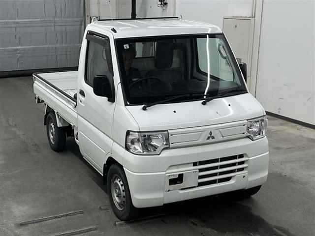MITSUBISHI MINICAB TRUCK 2012