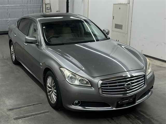 NISSAN CIMA 2012