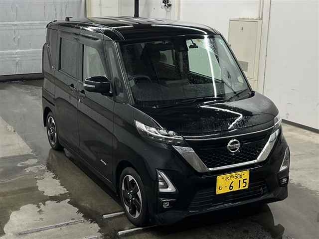 NISSAN ROOX 2020