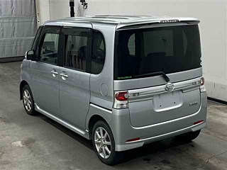 DAIHATSU TANTO 2011