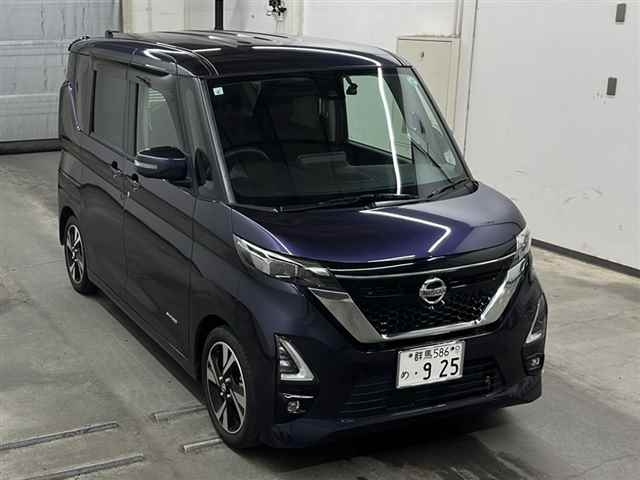 NISSAN ROOX 2021