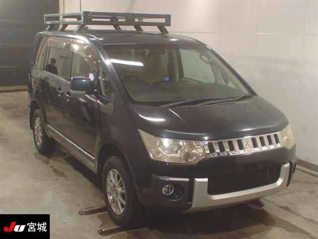 MITSUBISHI DELICA D5 2010