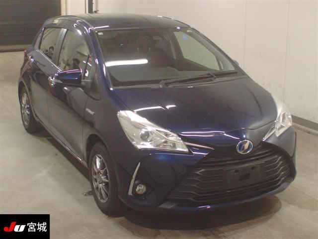 TOYOTA VITZ 2018