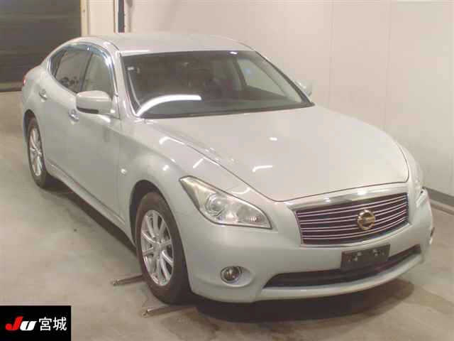 NISSAN FUGA 2012