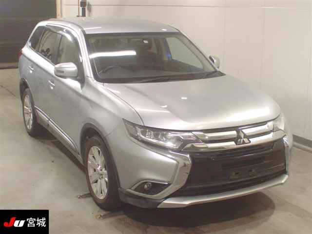 MITSUBISHI OUTLANDER 2015