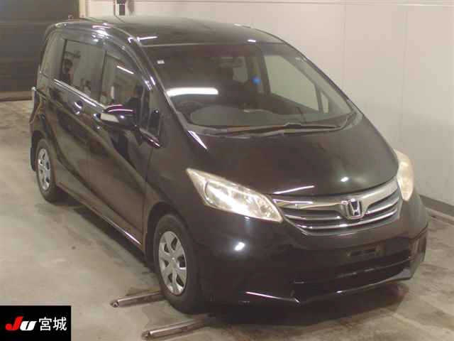 HONDA FREED 2013