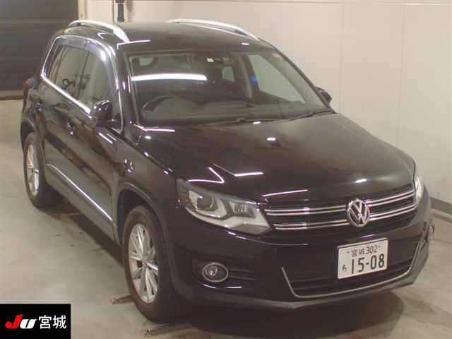 VOLKSWAGEN TIGUAN 2013