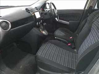 MAZDA DEMIO 2010