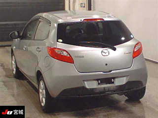 MAZDA DEMIO 2010