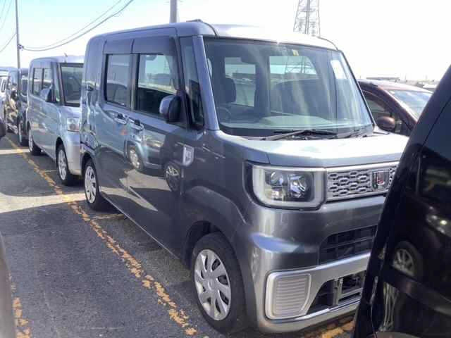 DAIHATSU WAKE 2016
