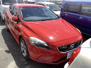 VOLVO V40 2014