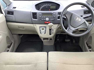 DAIHATSU MOVE 2012