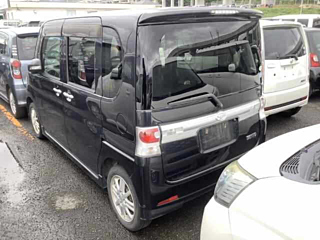 DAIHATSU TANTO 2010