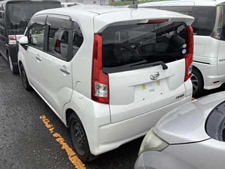 DAIHATSU MOVE 2015