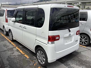 DAIHATSU TANTO 2011