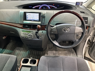 TOYOTA ESTIMA 2010