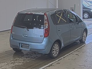 MITSUBISHI COLT 2010