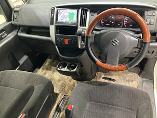 SUZUKI LANDY 2010