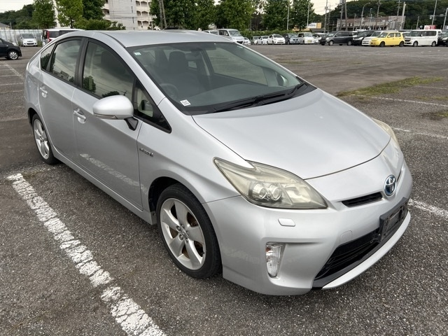 TOYOTA PRIUS 2012