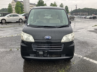 SUBARU LUCRA 2011
