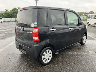 SUBARU LUCRA 2011