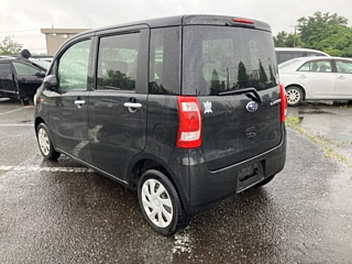 SUBARU LUCRA 2011