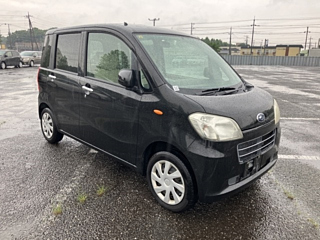 SUBARU LUCRA 2011