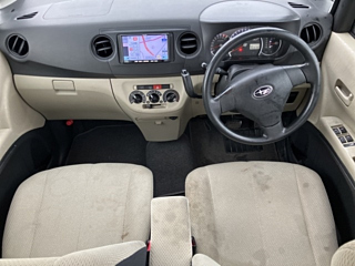 SUBARU LUCRA 2011