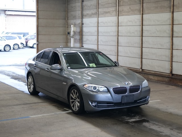 BMW 5 SERIES 2012