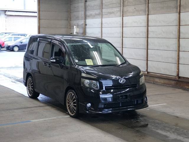 TOYOTA VOXY 2008