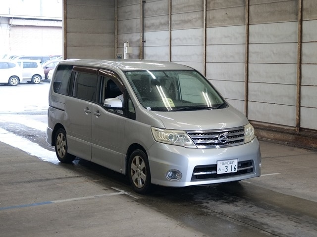 NISSAN SERENA