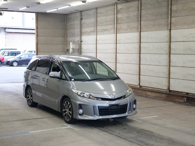 TOYOTA ESTIMA 2013