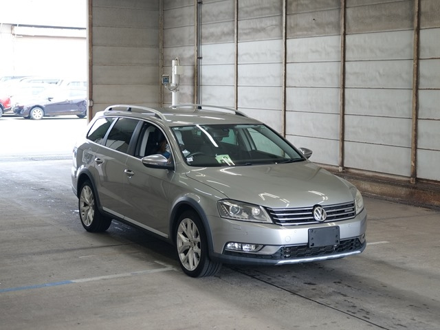 VOLKSWAGEN PSSAT ALLTRACK 2013