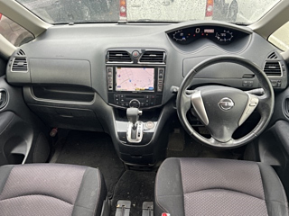 NISSAN SERENA 2012