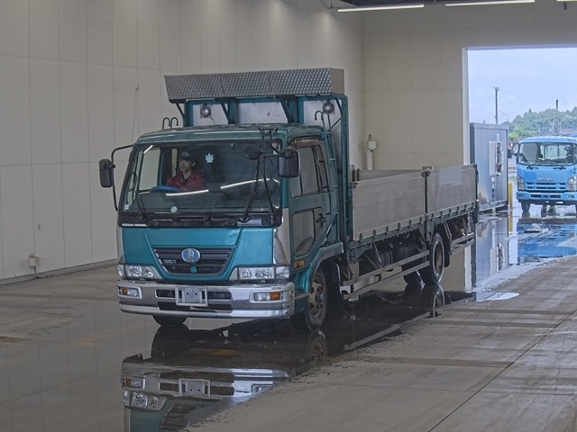 NISSAN TRUCK 2006